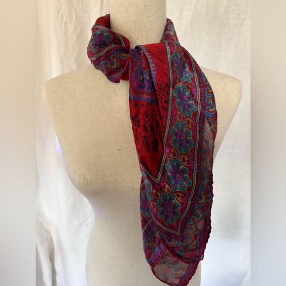 VINTAGE 1980’s Saldarini Square Silk Scarf/Wrap - Picture 7 of 8